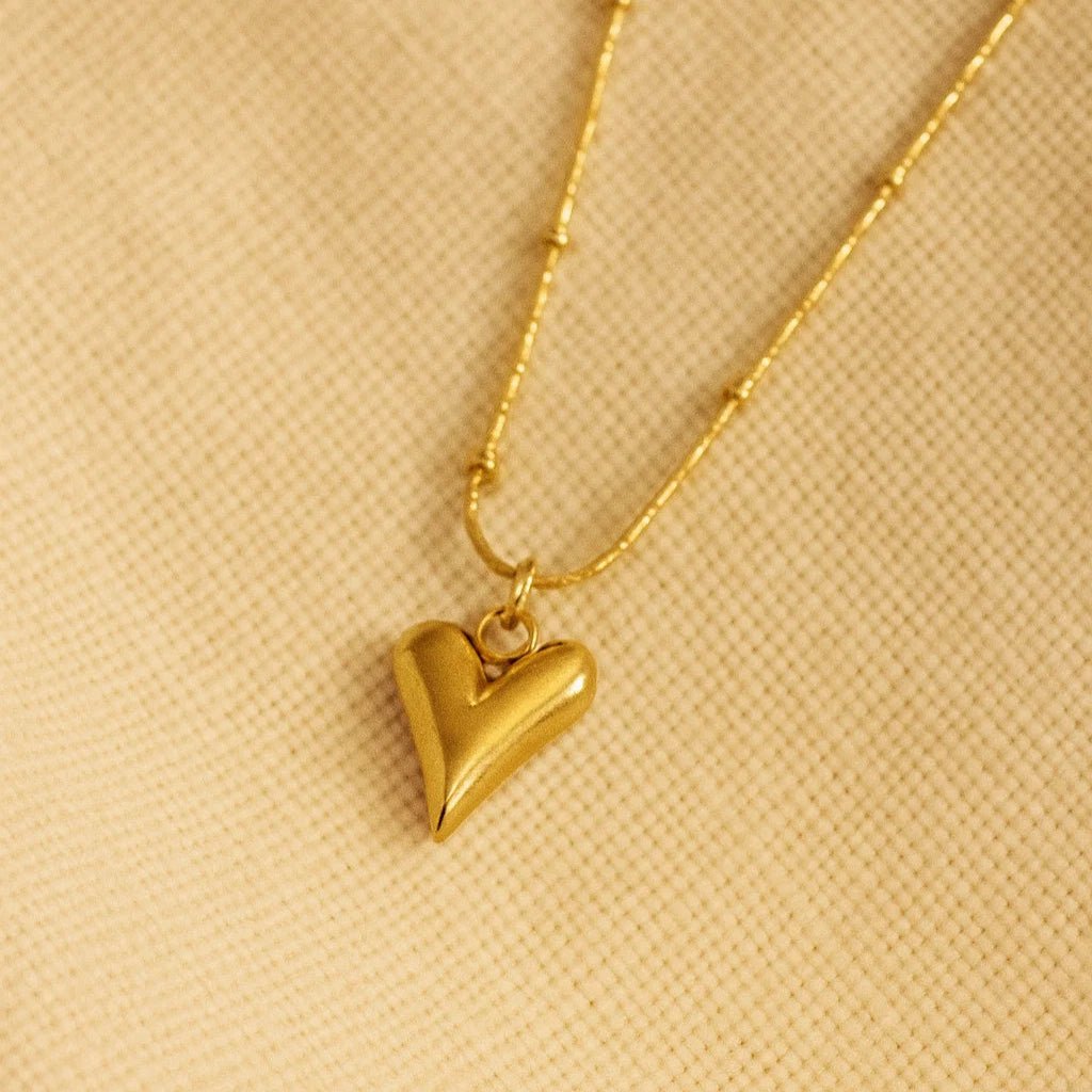 Goldene Kette mit schmelzendem Herz - ADOREE